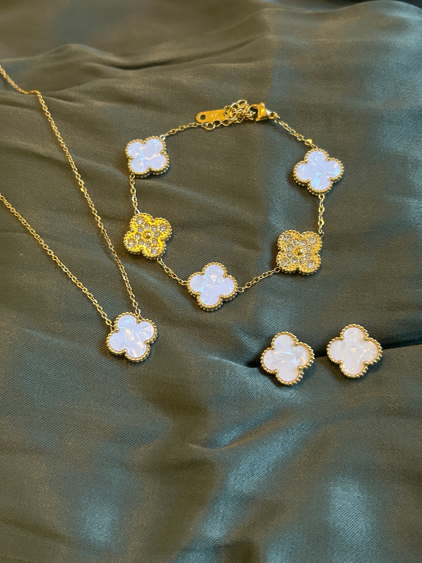 Clover Set